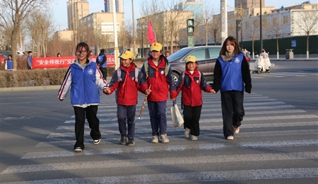 中科低碳新能源技術學院開展 “安全伴我行”志愿服務活動